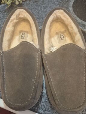 Ugg Ascot Slipper Size 9 Suede Upper Leather Loafers Upcycled Wool Inside
